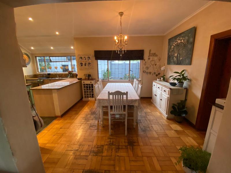To Let 3 Bedroom Property for Rent in Bergvliet Western Cape
